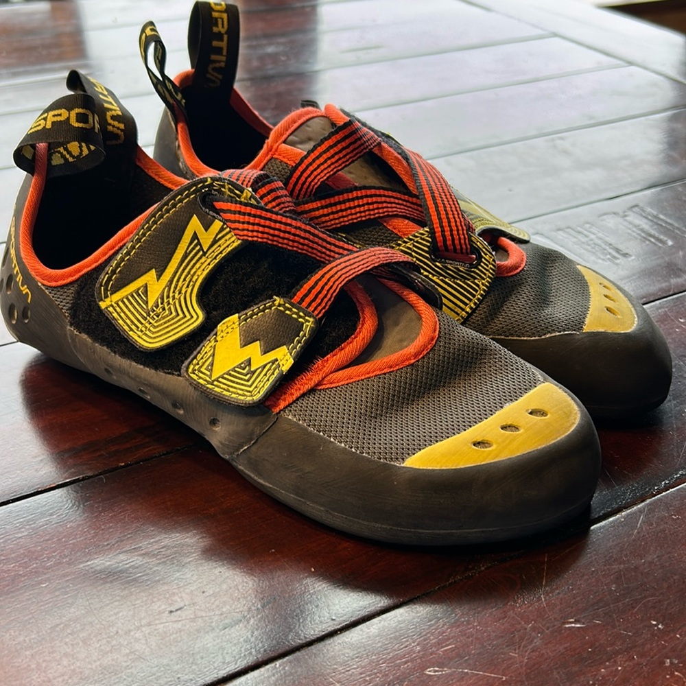 La Sportiva OXYGYM Climbing Shoes - like new